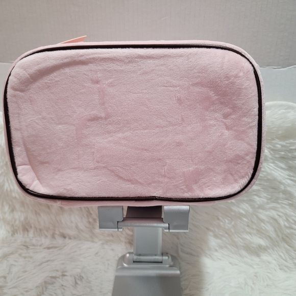 JUICY COUTURE Makeup Bag - Travel Cosmetic Train Case - Pink Velour New With Tag - Picture 5 of 5
